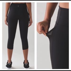 FIT PHYSIQUE CROP LULULEMON BLACK LEGGINGS